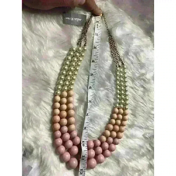 NEW! Laila Rowe 3 layer Ombre Beaded Necklace White Orange Pink Gold Chain - Picture 5 of 5